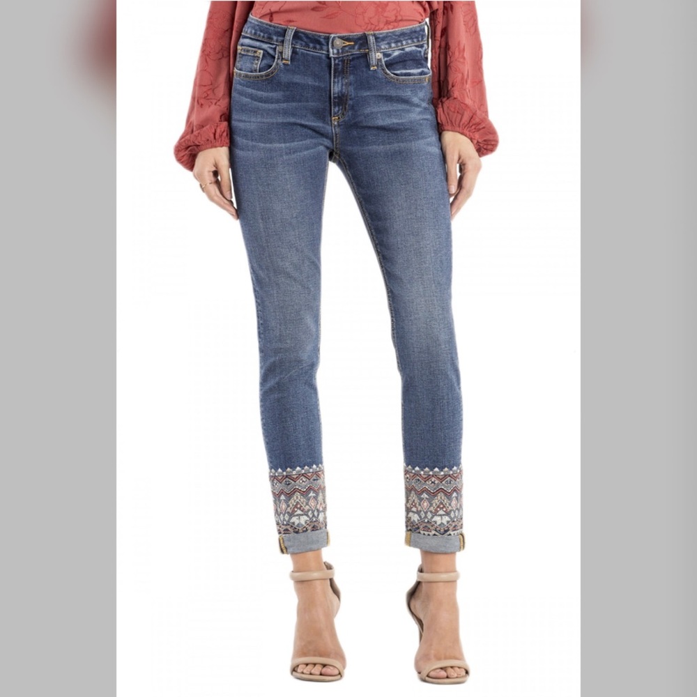 NWOT Miss Me Mid Rise Embellished Ankle Skinny